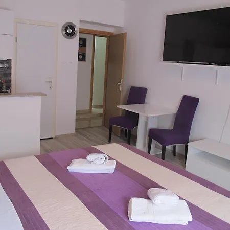 And Stambuk Ii Pensionat 3*