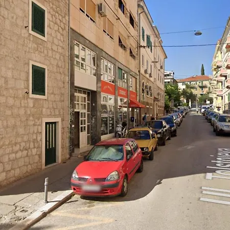 And Stambuk Ii Affittacamere