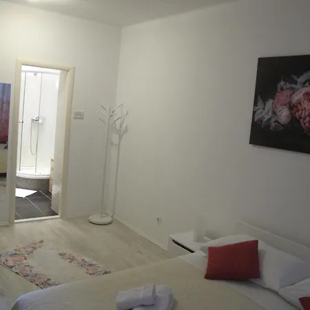 Affittacamere And Stambuk Ii